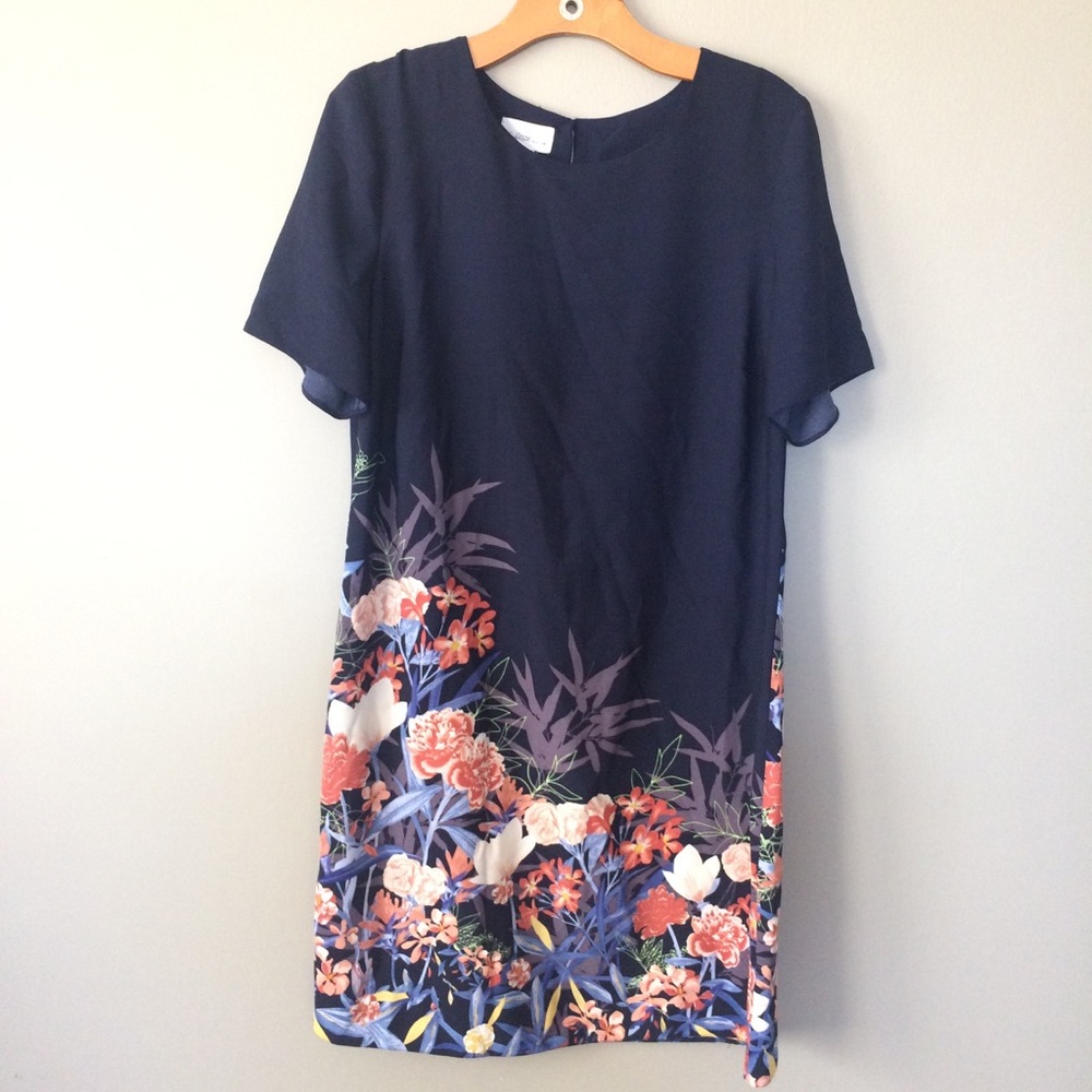 3/$15 ☀️ Blue Floral Jaclyn Smith Dress Size Large